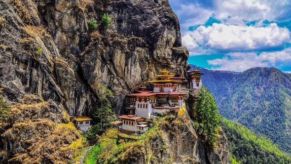 Bhutan Tour Plan for 4Nights and 5Days, Day4: Transfer To Paro & Sightseeing